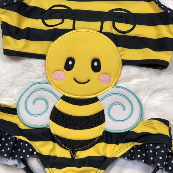 Bumblebee Children’s Bathing/Swimming suit size 6 - Picture 6 of 8
